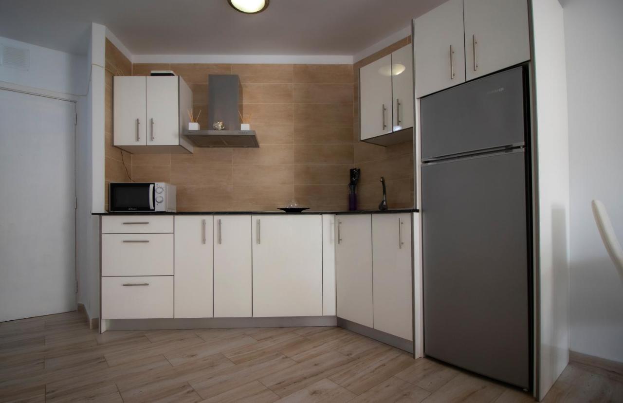 לוס כריסטיאנוס El Carmen Beach Apartment מראה חיצוני תמונה